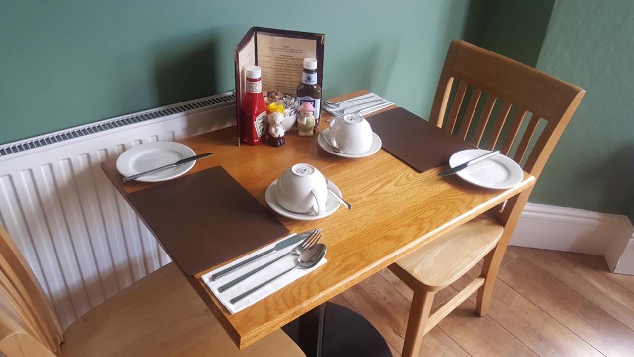 Geckos Rest Bed & Breakfast New Quay Екстериор снимка