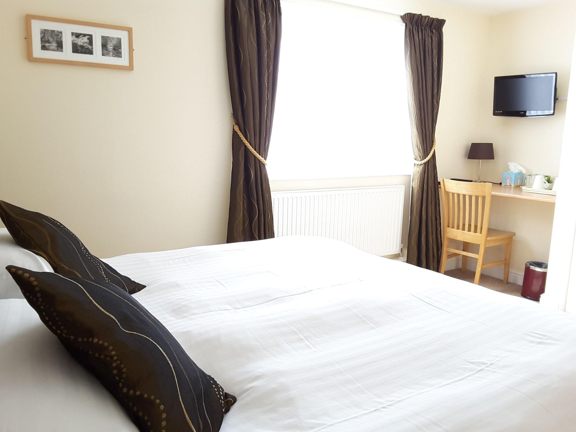 Geckos Rest Bed & Breakfast New Quay Екстериор снимка