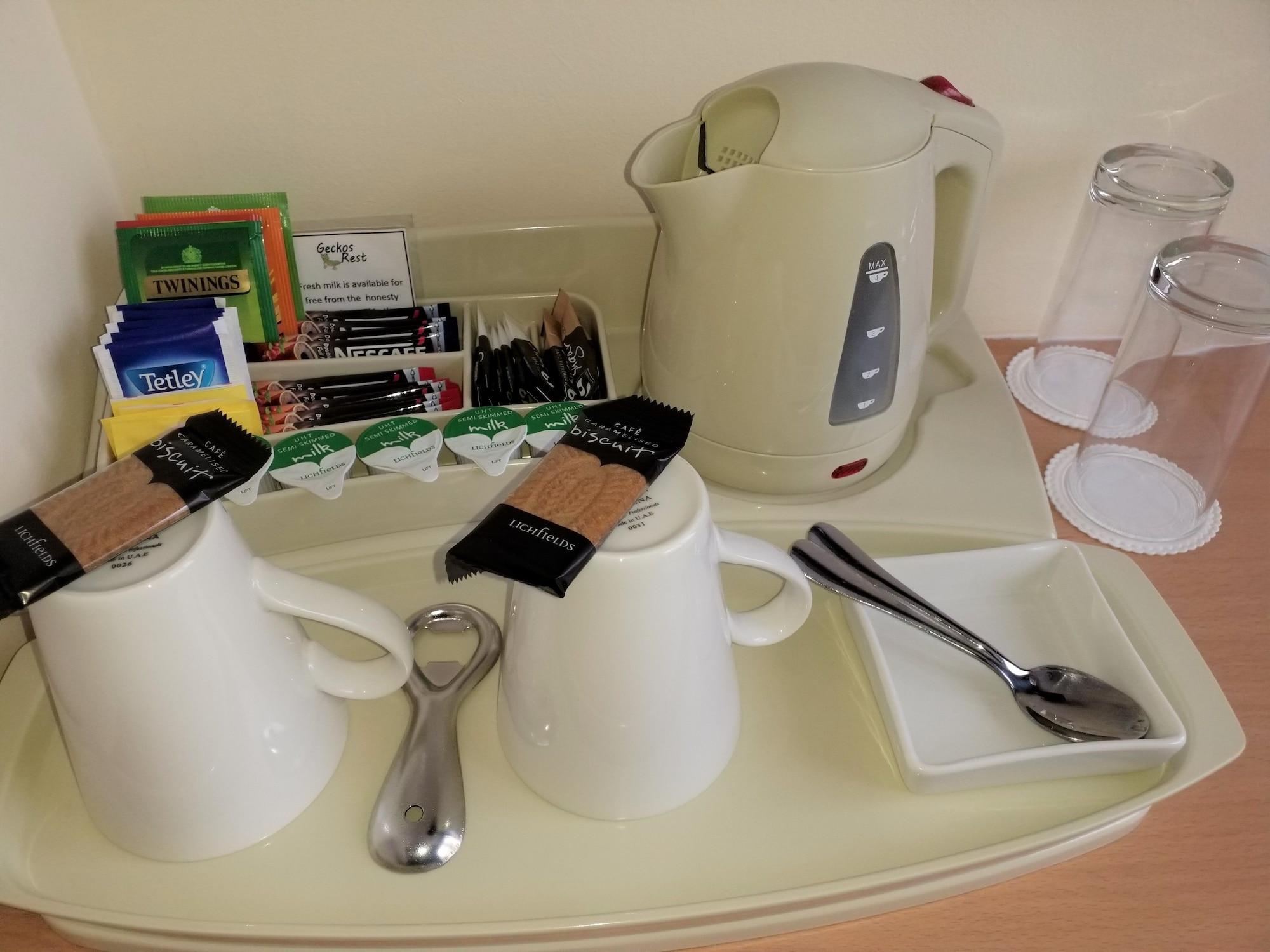 Geckos Rest Bed & Breakfast New Quay Екстериор снимка