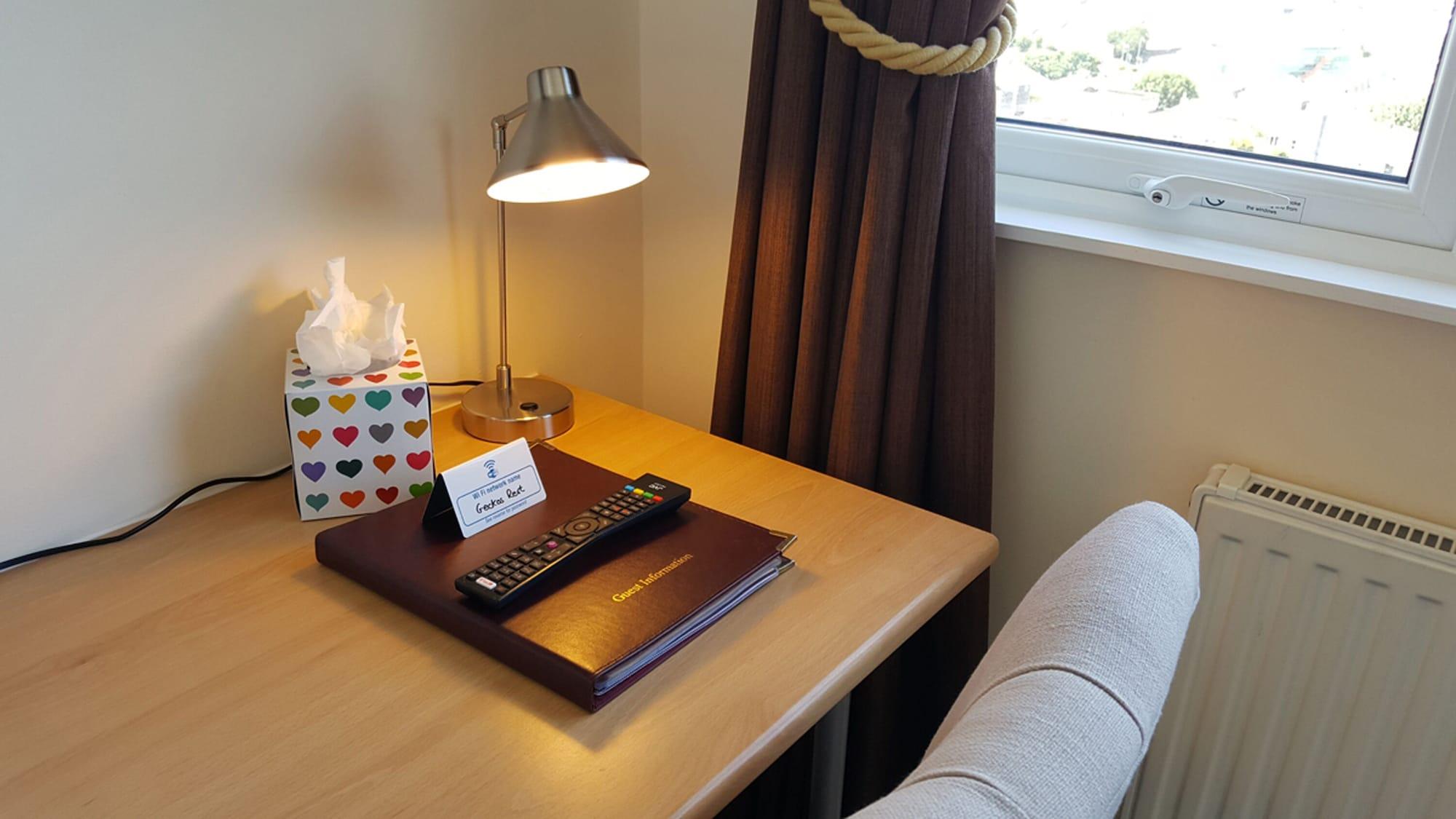 Geckos Rest Bed & Breakfast New Quay Екстериор снимка